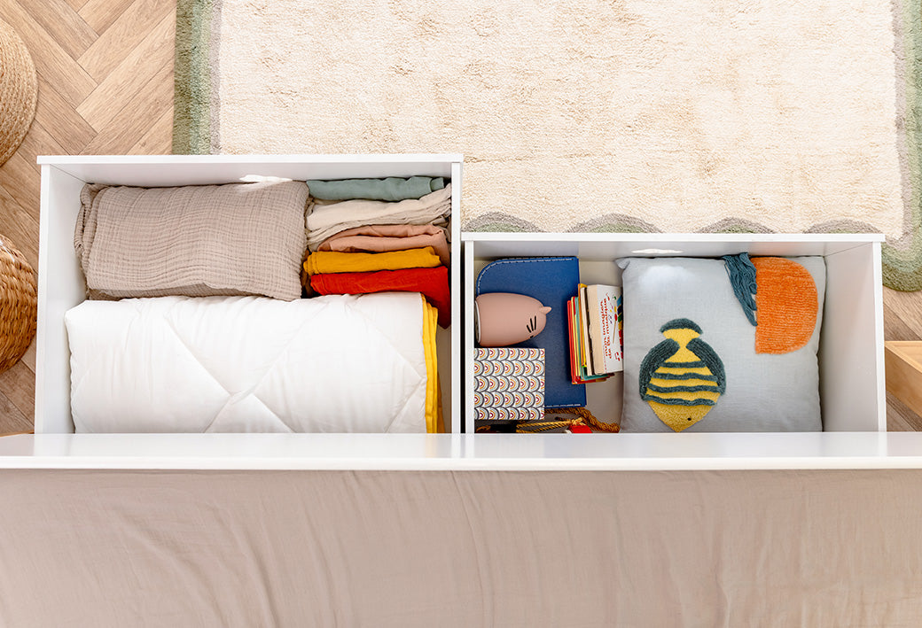 Con cajones,Con cabecero