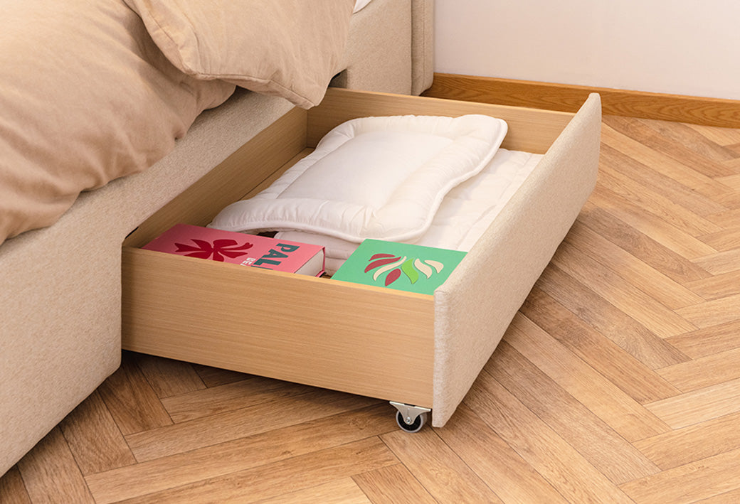 1 cajón grande frontal + 2 cajones laterales