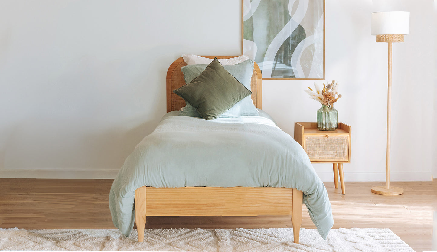 Cabecero de ratán trenzado