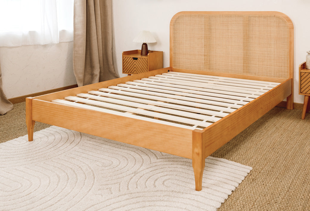 Cabecero de ratán trenzado